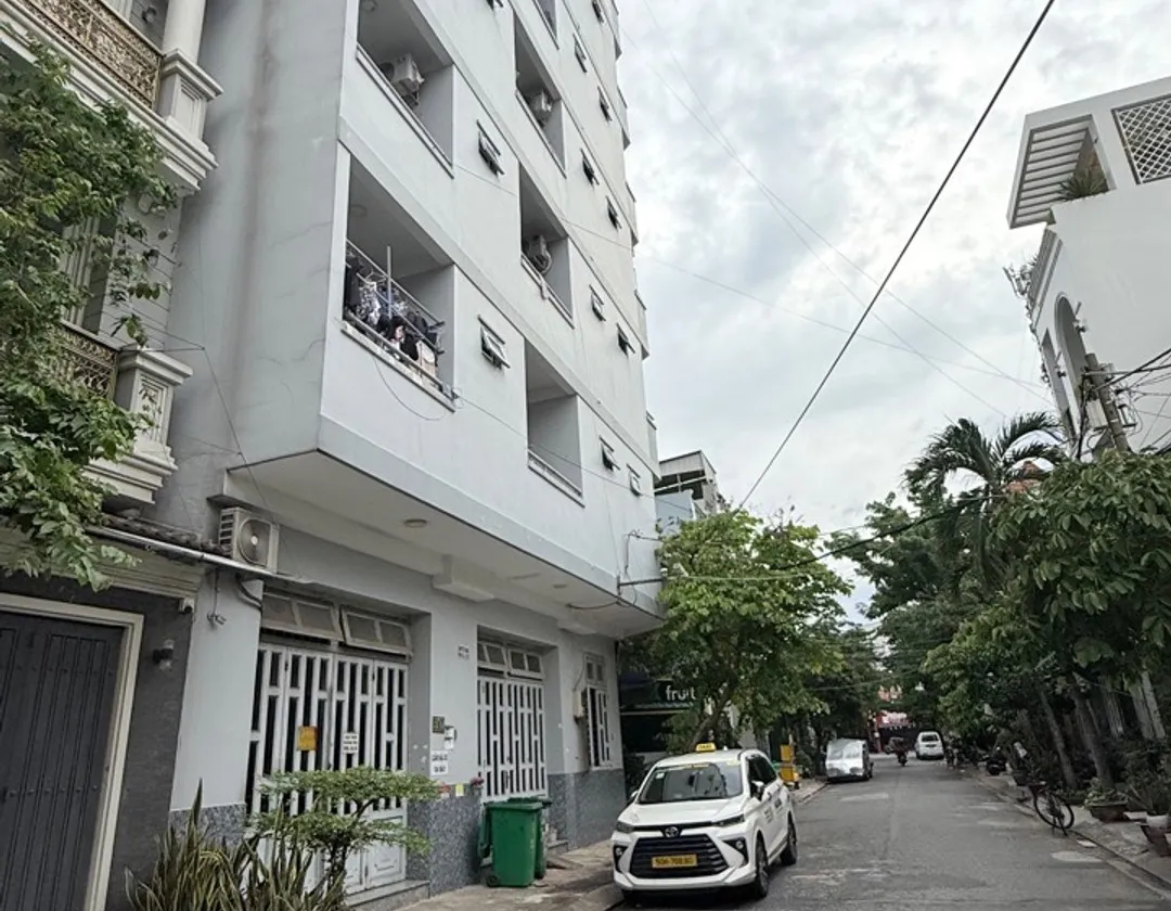 Bán căn hộ dịch vụ 7 tầng 2 mặt tiền đường Phan Huy Ích,Phường Tân Sơn... Bán nhà riêng tại Tân Sơn, Hồ Chí Minh 01