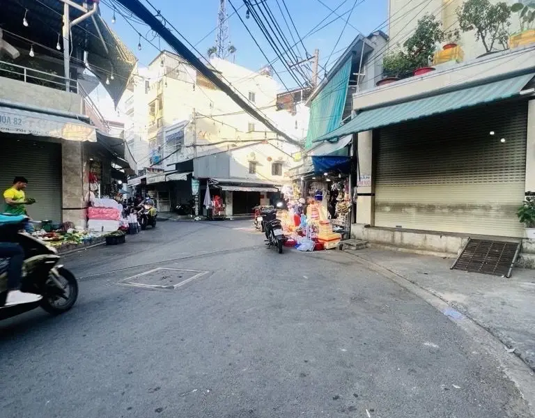 Nhà mặt phố diện tích rộng, thiết kế tinh tế tại quận Bình Tân... Bán nhà mặt phố tại An Lạc, Hồ Chí Minh 01