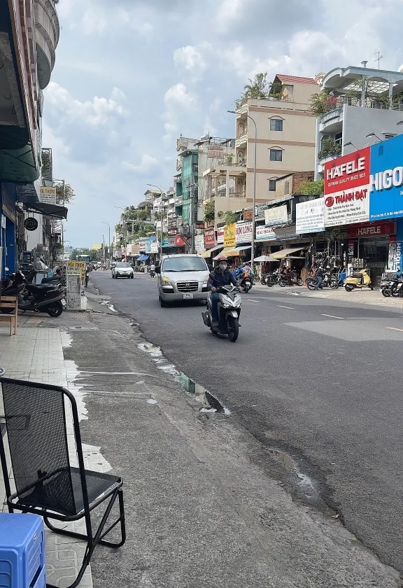 Bán nhà mặt phố 2 tầng, 106.7m2 tại Tân Bình giá 15.5 tỷ... Bán nhà mặt phố tại Bảy Hiền, Hồ Chí Minh 01