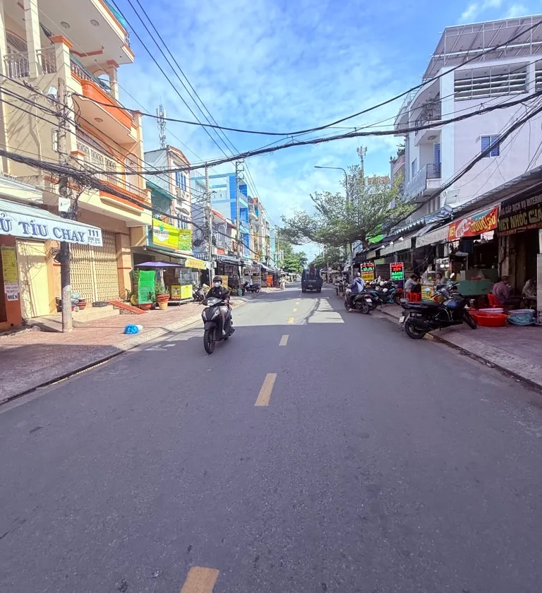 Cơ hội sở hữu nhà mặt phố Bông Sao giá tốt, đẳng cấp và sinh lợi ngay tại Quận... Bán nhà mặt phố tại Phú Định, Hồ Chí Minh 01