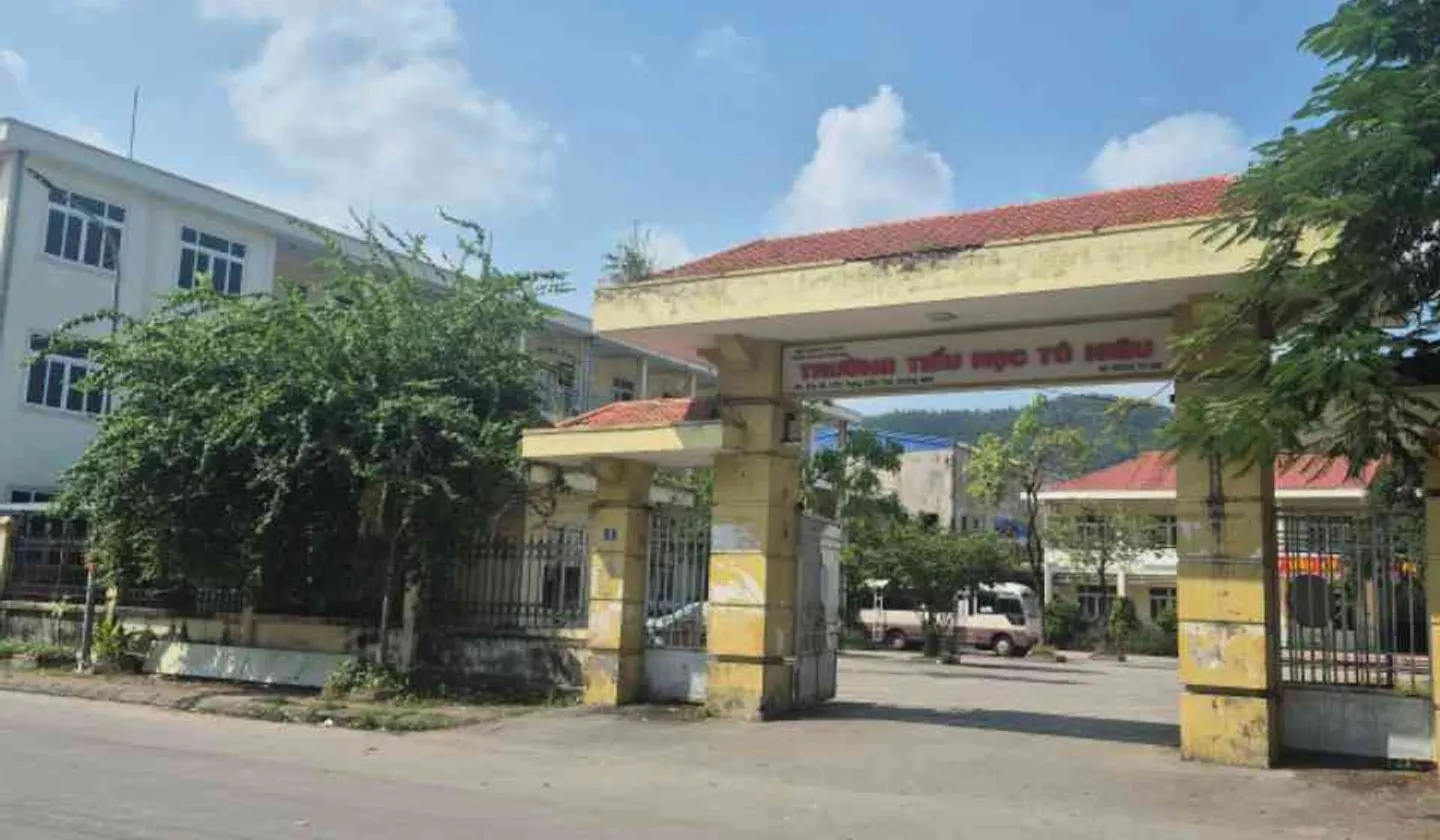 Nhà mặt phố kinh doanh rộng tại phường Cửa Ông, Quảng Ninh, giá 4,8 tỷ... Bán nhà mặt phố tại Cửa Ông, Quảng Ninh 01