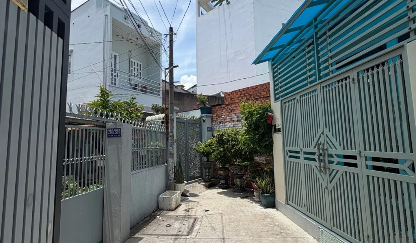 Nhà 3 tầng sáng bừng ở Bà Hom – Không gian rộng, giá hấp dẫn... Bán nhà riêng tại Phú Lâm, Hồ Chí Minh 01