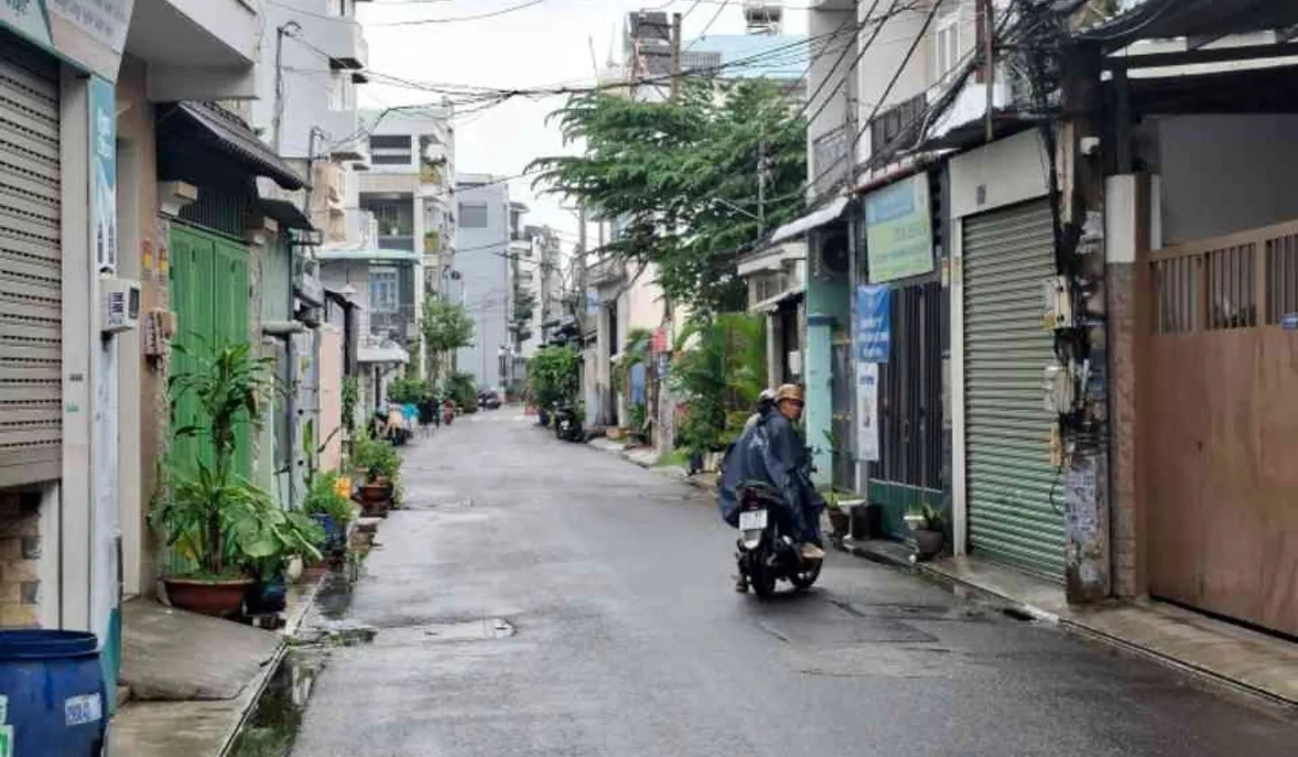 Nhà 4 Tầng Hiện Đại Văn Phòng & Ở Tại Trung Tâm Quận... Bán nhà riêng tại Bình Tân, Hồ Chí Minh 01