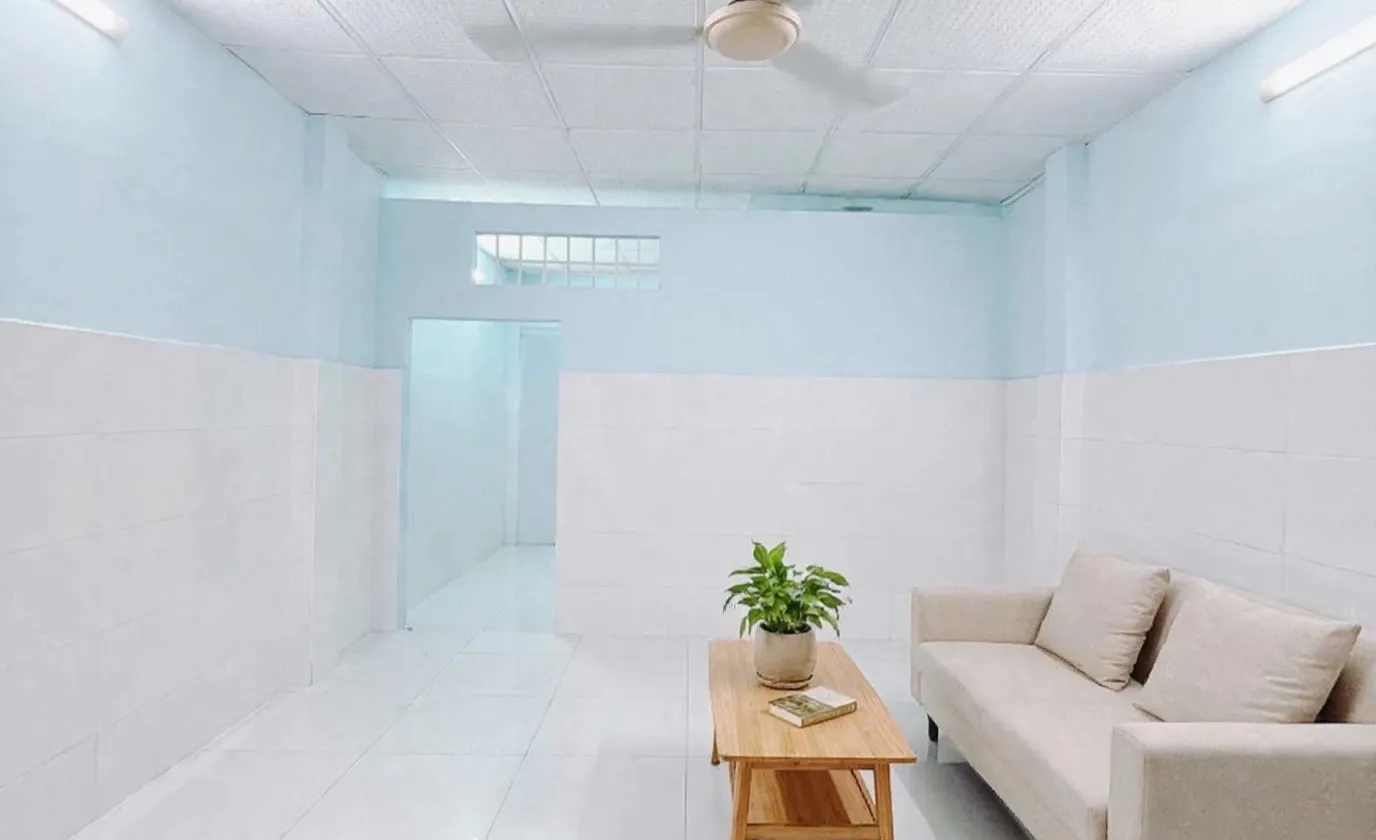SÁT MT NGUYỄN TẤT THÀNH - 3 TẦNG - 46.1M² - 4PN - NHỈNH 6 TỶ -  HẺM 4M THÔNG... Bán nhà riêng tại Xóm Chiếu, Hồ Chí Minh 01