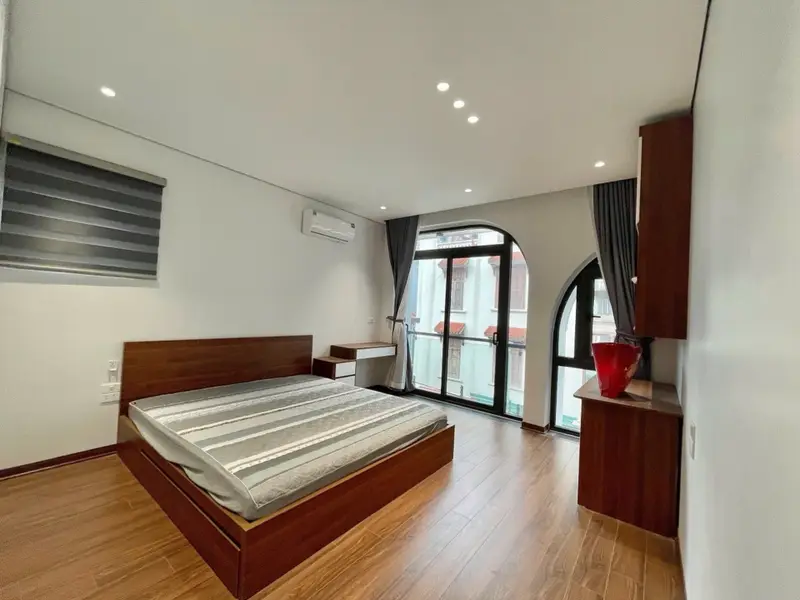 Nhà 6 tầng mặt tiền rộng, trung tâm Long Biên, có thang máy... Bán nhà riêng tại Long Biên, Hà Nội 01