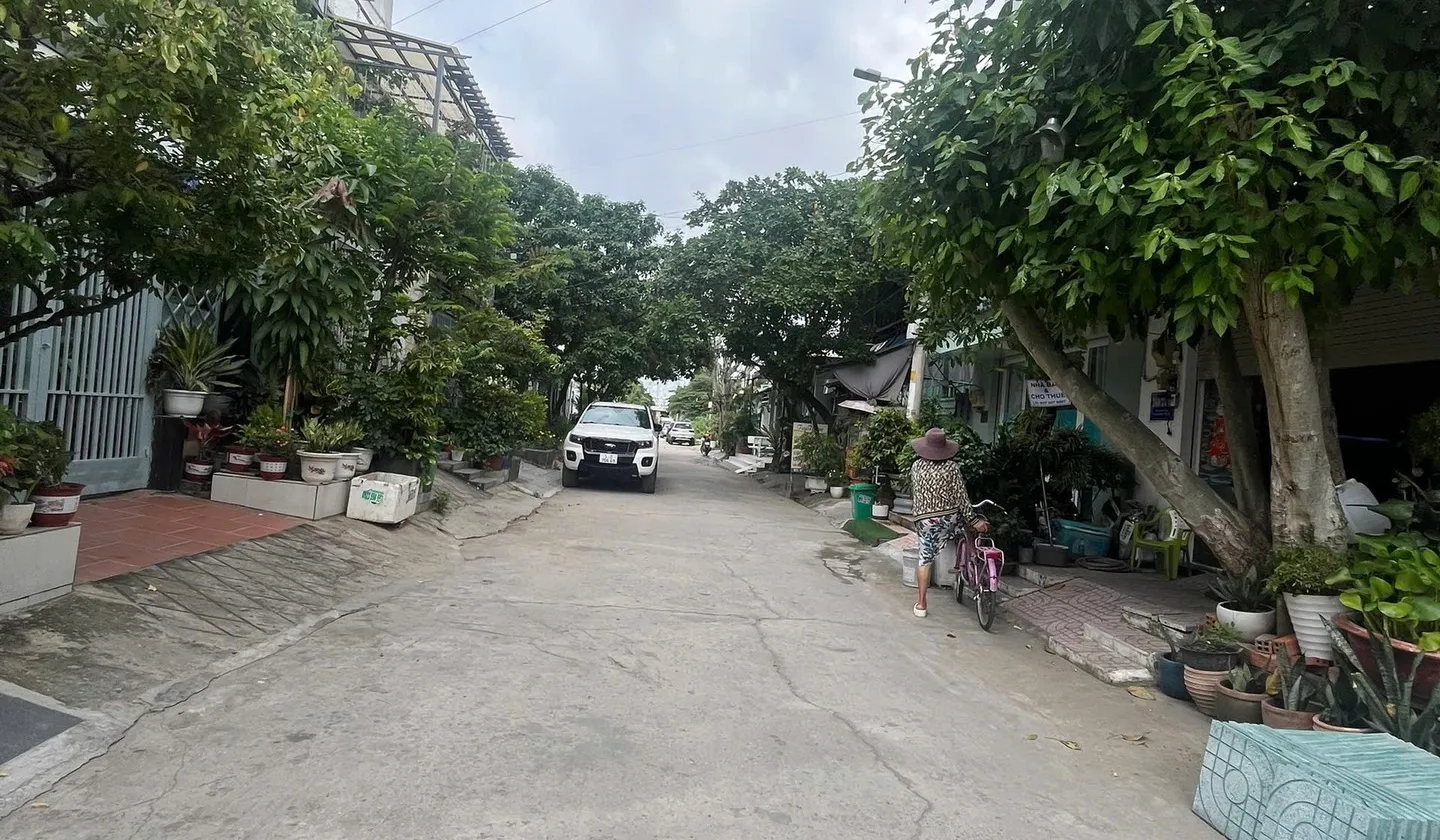 Nhà mới, hẻm xe tải, diện tích rộng tại Phạm Hữu Lầu... Bán nhà riêng tại Nhà Bè, Hồ Chí Minh 01