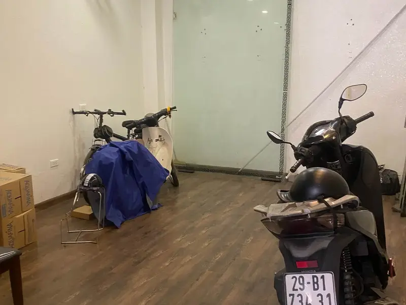 Mp Phó Đức Chính- ít nhà bán- 6 tầng thang máy - kinh doanh đỉnh... Bán nhà mặt phố tại Ba Đình, Hà Nội 01