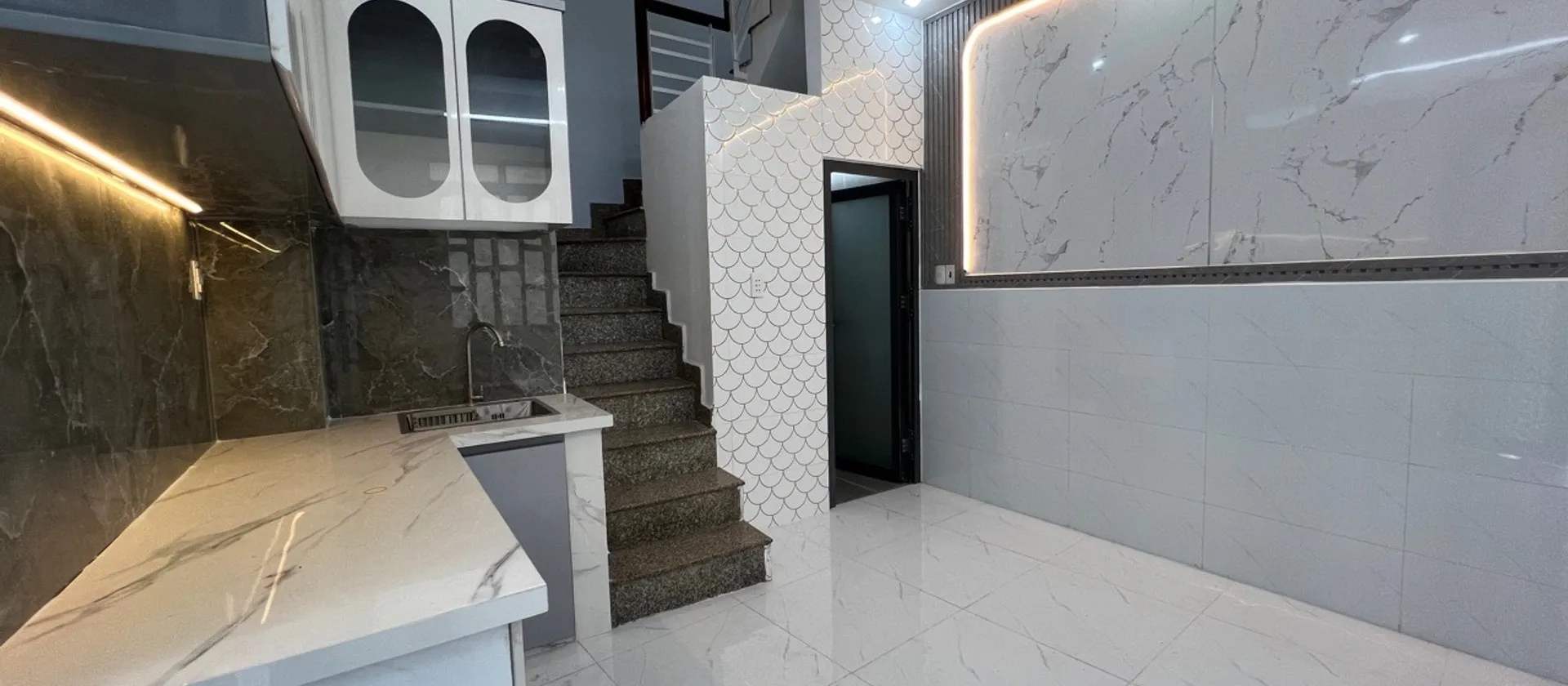 Bán nhà riêng 3 tầng căn góc, diện tích sử dụng 54m² tại Ba Đình, Quận 8, giá 2.58 tỷ... Bán nhà riêng tại Chánh Hưng, Hồ Chí Minh 01