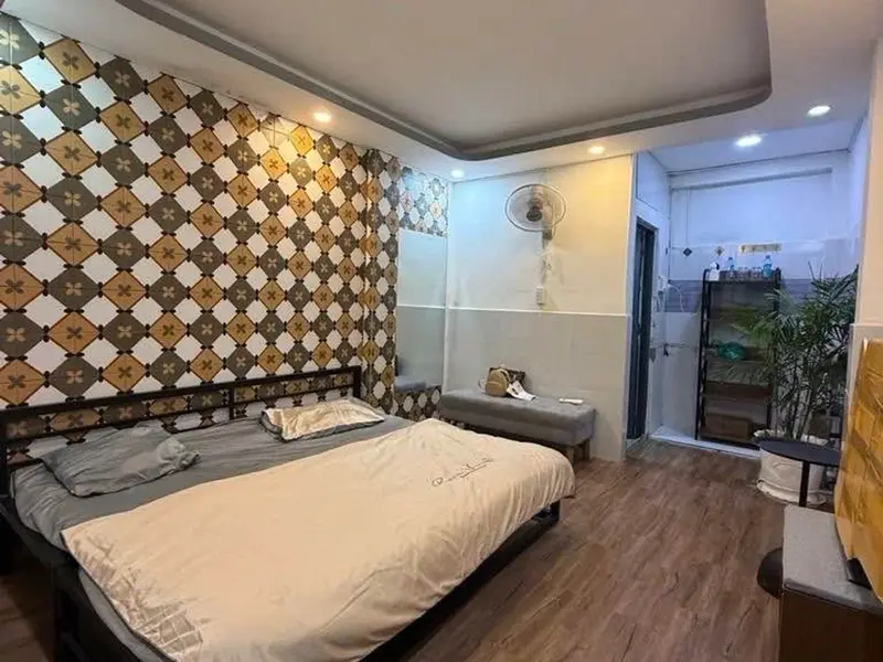Nhà 2 tầng sát mặt tiền Bùi Viện, Quận 1 - cực hiếm... Bán nhà riêng tại Bảy Hiền, Hồ Chí Minh 01