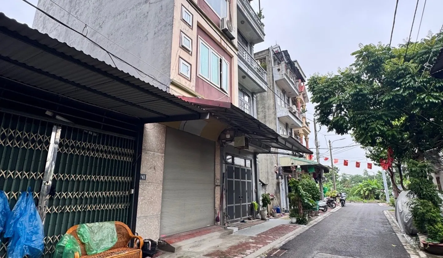 Tái định cư Yên Viên bán 40m2 đất sẵn nhà cấp 4 đường vỉa hè ô tô tránh quy ổn👉 giá tốt đầu tư... Bán nhà riêng tại Phù Đổng, Hà Nội 01