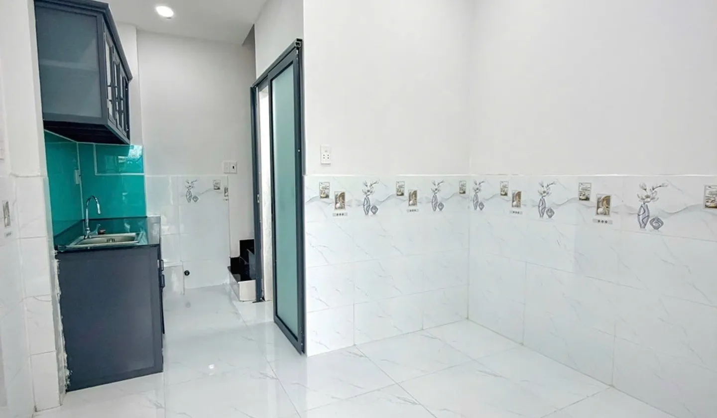 Chỉ 2,28 tỷ có ngay nhà mới, hiện đại, 2 tầng dọn vào ở ngay, SHR... Bán nhà riêng tại Bình Trị Đông, Hồ Chí Minh 01