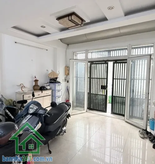 CHỈ 11,34 TỶ - Ô TÔ ĐỖ CỬA - CÁCH MẶT TIỀN TRƯỜNG SA CHỈ 10M - P. NHIÊU LỘC (Q. 3) - NHÀ 4 TẦNG BTC... Bán nhà riêng tại Nhiêu Lộc, Hồ Chí Minh 01