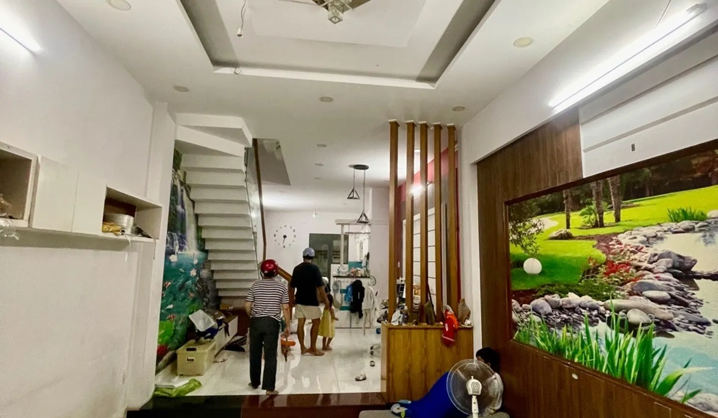 Nhà 3 tầng hiện đại gần EoMall Tân Phú, giá siêu tốt... Bán nhà riêng tại Bình Hưng Hòa, Hồ Chí Minh 01