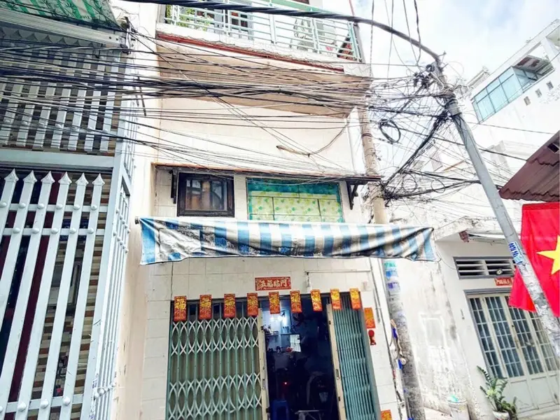 2,25 tỷ có ngay nhà 3 tầng, SHR, hoàn công đầy đủ, 2PN, 2WC... Bán nhà riêng tại Bình Hưng Hòa, Hồ Chí Minh 01