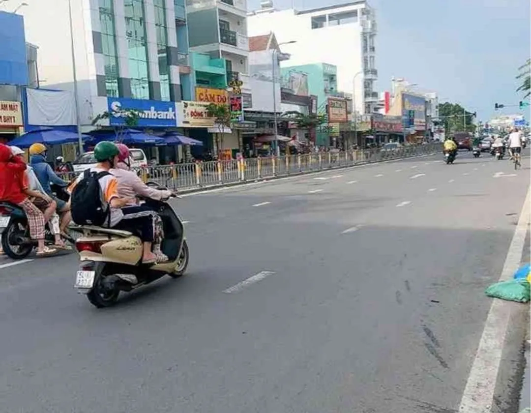 MẶT TIIÊN TÂN KỲ TÂN QUÝ - NHÀ GÓC 2 MẶT TIỀN - GẦN AEON T.PHÚ ( 7,2M X 10,4M ) 4 TẦNG CHỈ 11,2 TỎI... Bán nhà mặt phố tại Bình Hưng Hòa, Hồ Chí Minh 01