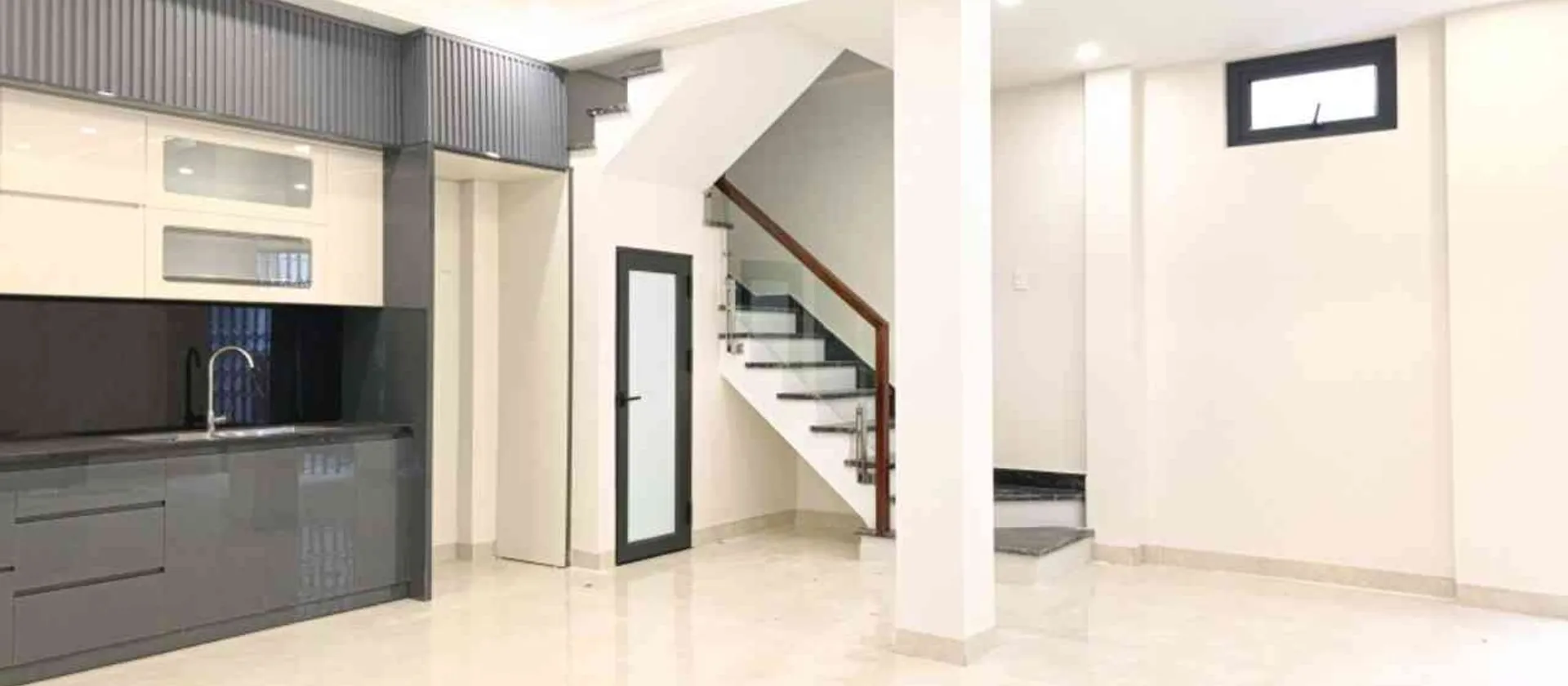 Nhà riêng 4 tầng lô góc 3 mặt thoáng gần Đại học và bệnh viện tại phố Lạch Tray... Bán nhà riêng tại Gia Viên, Hải Phòng 01