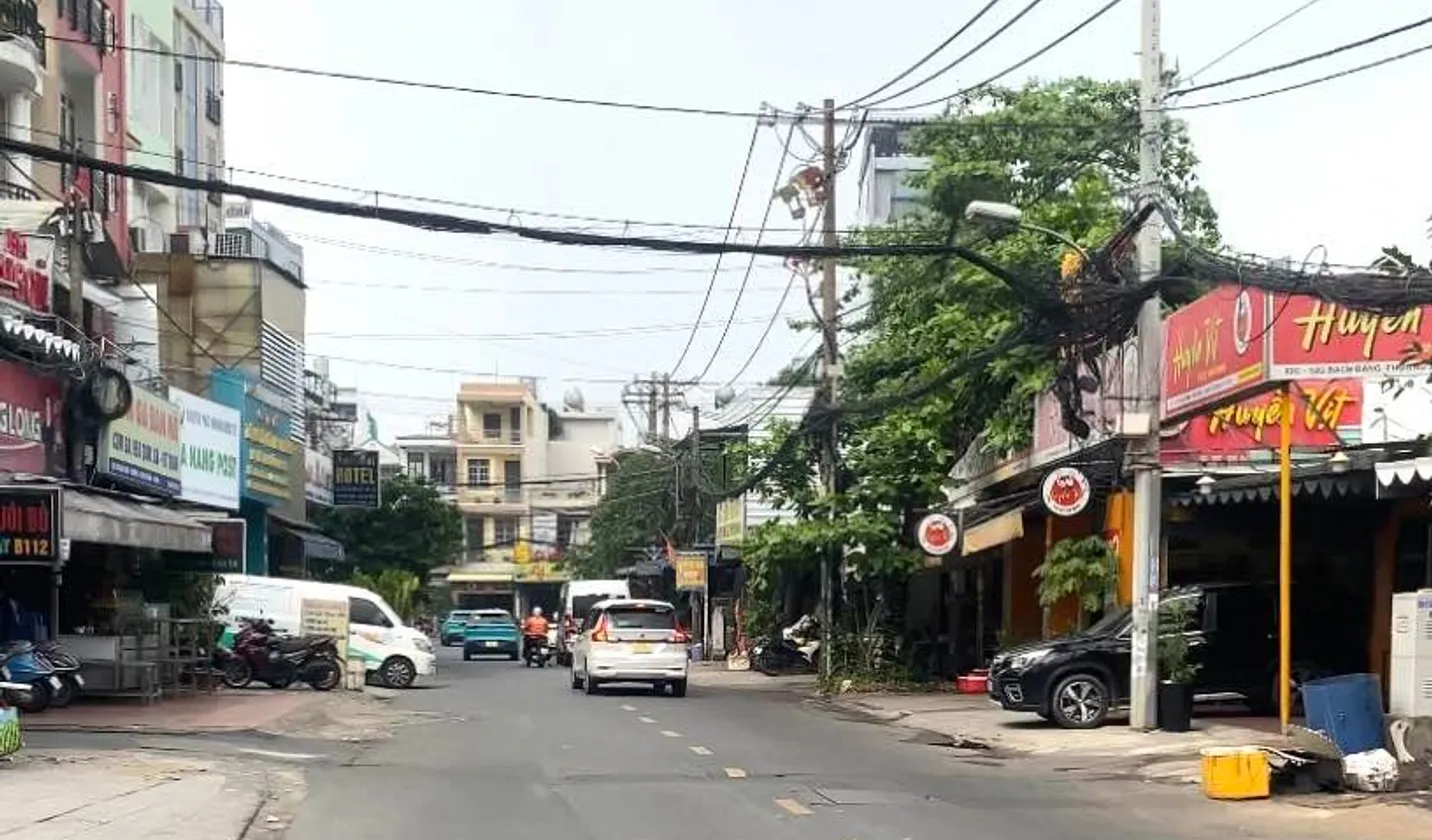 Nhà mặt phố 4 tầng kinh doanh tốt tại quận Tân Bình... Bán nhà mặt phố tại Tân Sơn Hòa, Hồ Chí Minh 01