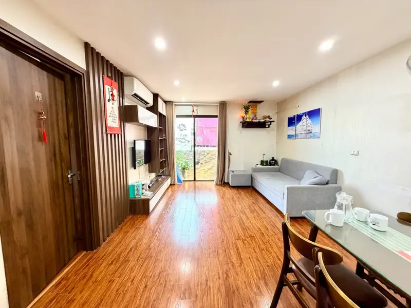Gia đình cậu em cùng quê làm ăn có lộc, chuyển sang căn rộng,bán căn 77m2-2ngủ-Giá thiện trí 7.2tỷ... Bán căn hộ chung cư tại Phú Thượng, Hà Nội 01