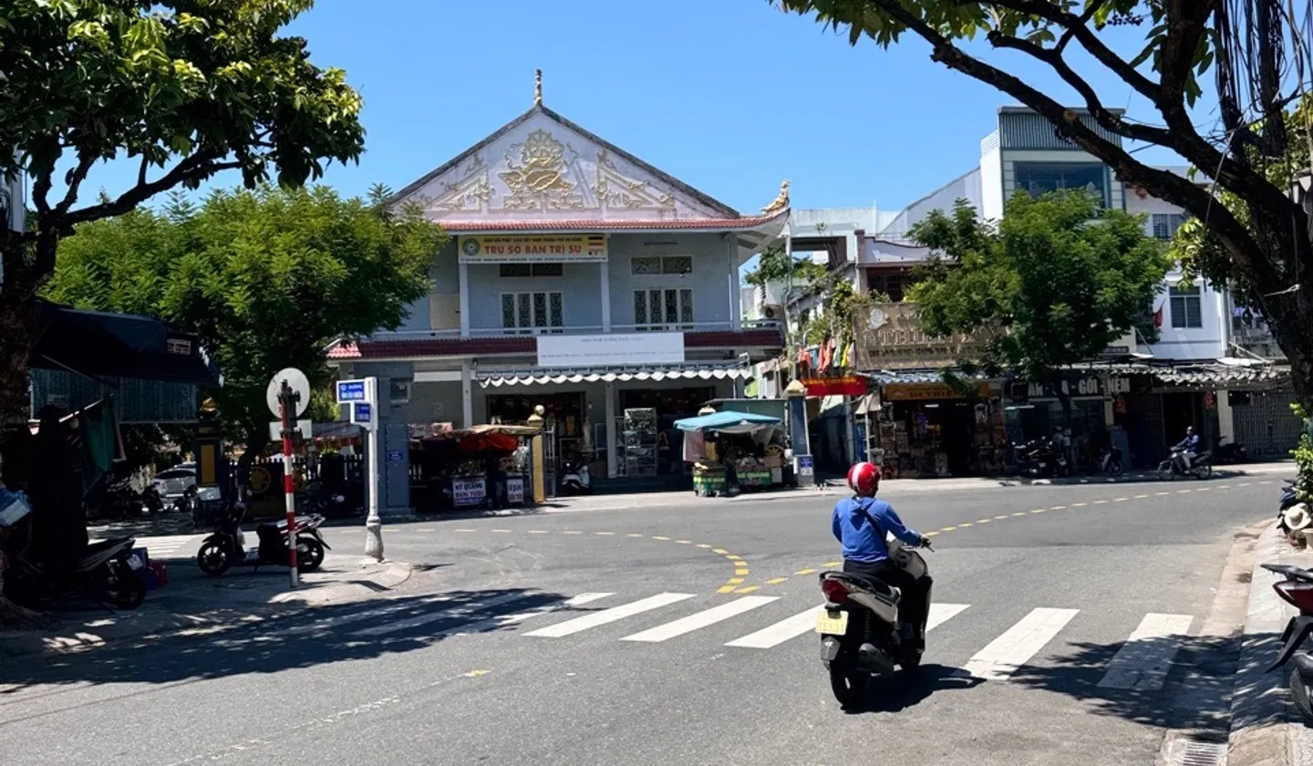 Nhà lô góc 4 tầng ngay trung tâm Hải Châu, sổ chính chủ... Bán nhà mặt phố tại Hải Châu, Đà Nẵng 01