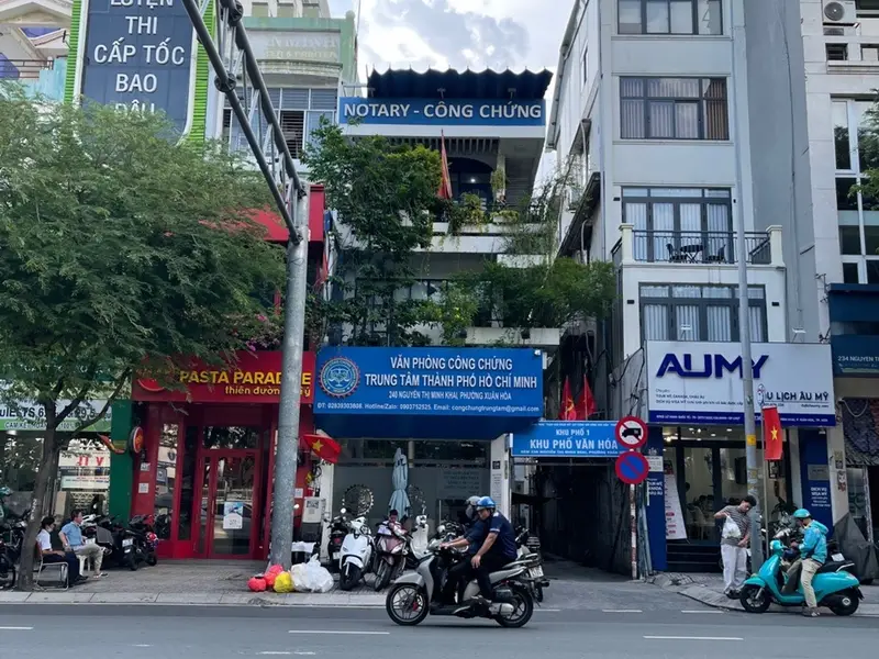 Căn nhà mặt phố đắt giá giữa lòng Quận 1, tiềm năng kinh doanh đỉnh cao... Bán nhà mặt phố tại Xuân Hòa, Hồ Chí Minh 01