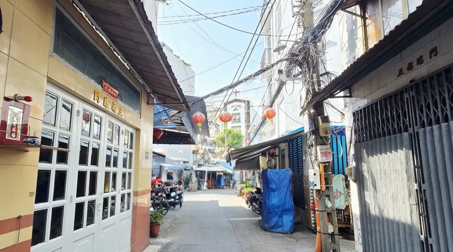 Bán nhà hẻm Tân Hoà Đông, Quận 6, 16m2, 3 tầng 2pn. Giá 2,68 tỷ... Bán nhà riêng tại Phú Lâm, Hồ Chí Minh 01