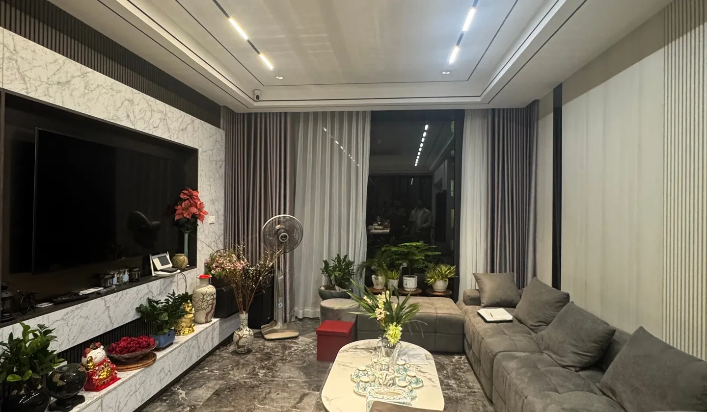 Bán gấp nhà 8 tầng thang máy, gara ô tô gần phố Nguyễn Văn Cừ... Bán nhà riêng tại Bồ Đề, Hà Nội 01
