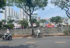 Nhà mặt phố kinh doanh sầm uất, diện tích 98m2 tại trung tâm Quận 6, giá hấp dẫn... Bán nhà mặt phố tại Phú Lâm, Hồ Chí Minh 01