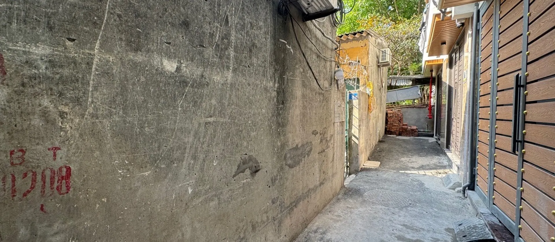 Bán đất 50m2 mặt tiền 4m tại Lạc Long Quân, pháp lý cơ sở, giá 10,25 tỷ... Bán đất tại Tây Hồ, Hà Nội 01