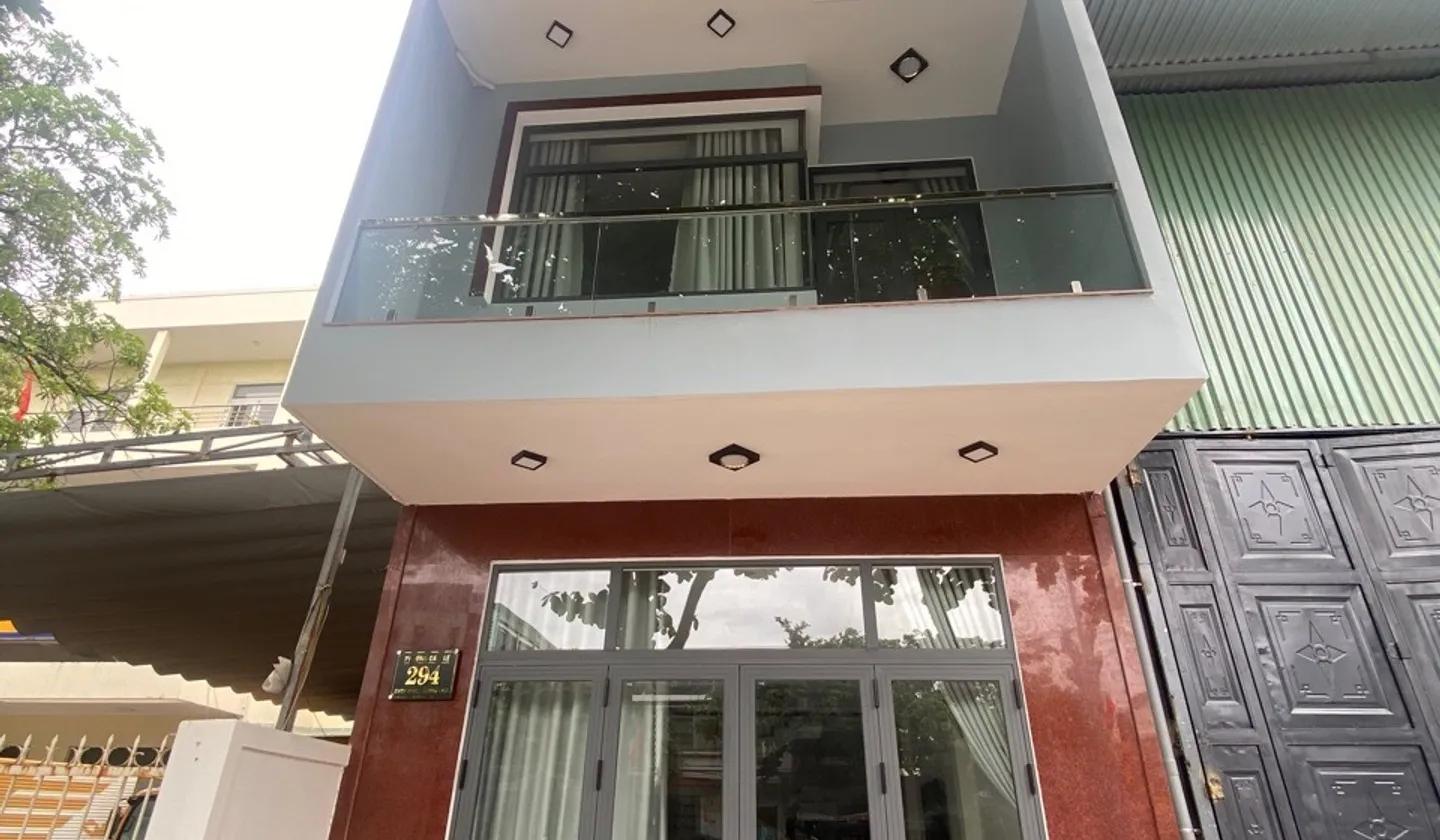 Bán nhà mặt phố 3 tầng, 4 phòng ngủ tại Cách Mạng Tháng 8... Bán nhà mặt phố tại Cẩm Lệ, Đà Nẵng 01