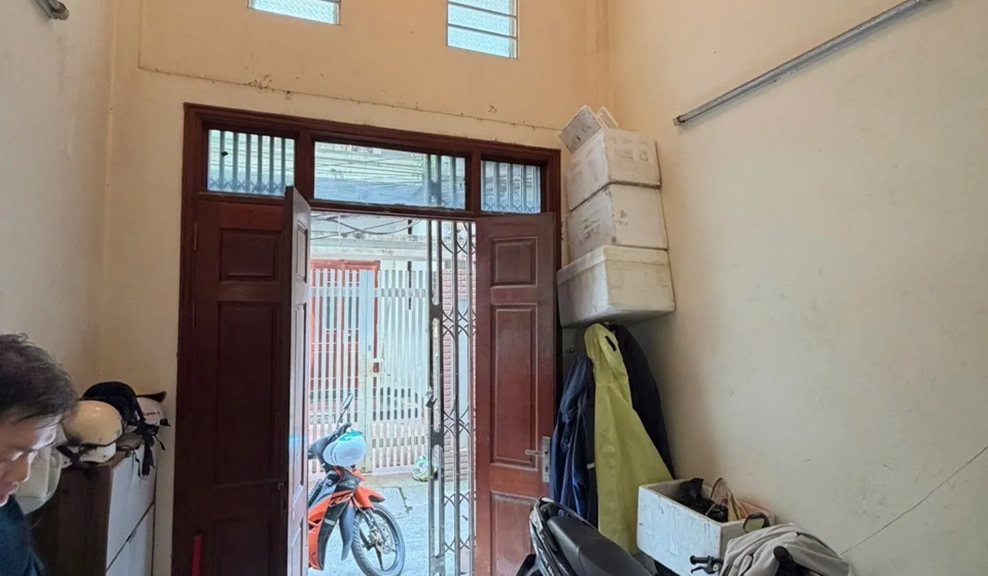 Tựu liệt. Hoàng Liệt: 31m2, 5 tầng, cạnh chợ Tựu Liệt, 6 tỷ còn thương lượng... Bán nhà riêng tại Hoàng Liệt, Hà Nội 01