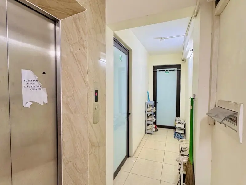 Bán nhà riêng 6 tầng thang máy tại Phường Hoàng Mai, Hà Nội với 17 phòng khép kín, ô tô đỗ cửa... Bán nhà riêng tại Hoàng Mai, Hà Nội 01