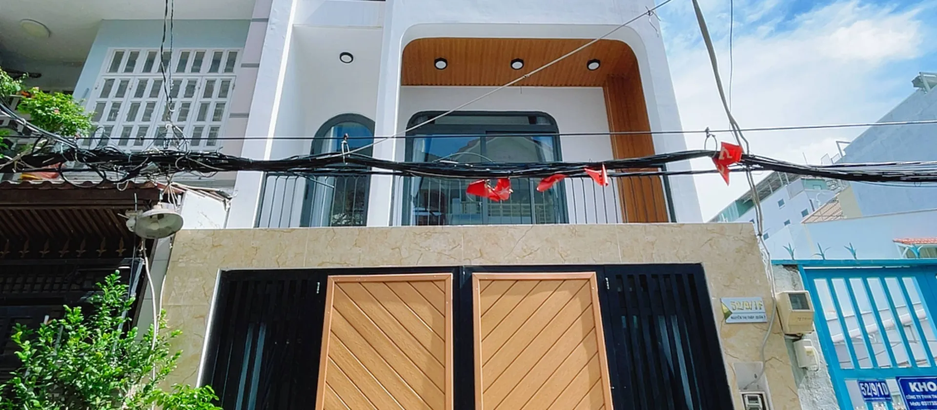 🔥 NHÀ PHỐ 4 TẦNG – Ô TÔ NGỦ TRONG NHÀ – NGUYỄN THỊ THẬP, QUẬN 7 – 4.5M x 13M – NHỈNH 11 TỶ 🔥... Bán nhà riêng tại Tân Thuận, Hồ Chí Minh 01
