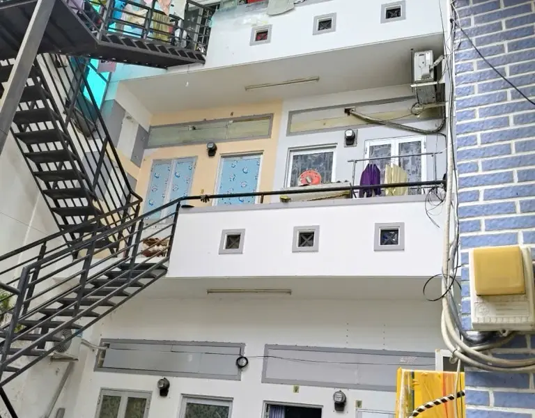 Nhà 4 tầng 148m2 tại phường 15 Quận 10, giá 19.5 tỷ... Bán owner_side tại Hòa Hưng, Hồ Chí Minh 01