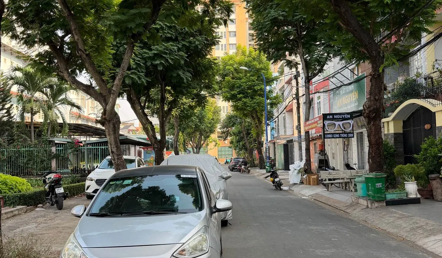 Bán nhà 4 tầng ngay gần khu 38ha, gần ga Metro Tham Lương, có công viên nội khu - hơn 80m2.... Bán nhà mặt phố tại Đông Hưng Thuận, Hồ Chí Minh 01