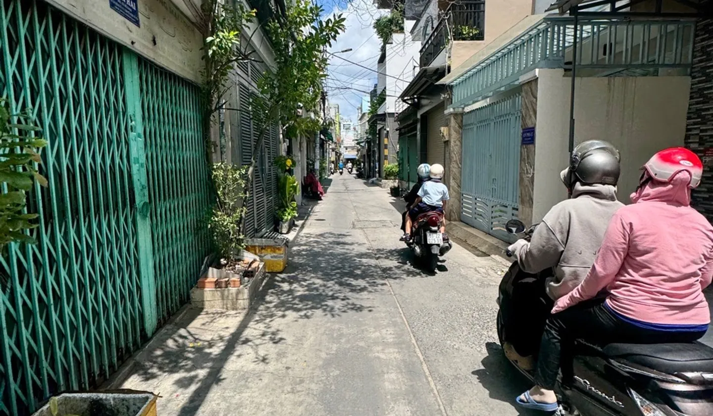 🏡 Siêu phẩm lô góc 2 mặt hẻm – 48m² – trệt lửng – HXH 5m thông – kinh doanh tốt... Bán nhà riêng tại Bình Hưng Hòa, Hồ Chí Minh 01