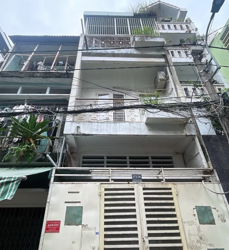Nhà 4 tầng kiên cố tại quận 10 với không gian sống lý tưởng... Bán nhà riêng tại Diên Hồng, Hồ Chí Minh 01