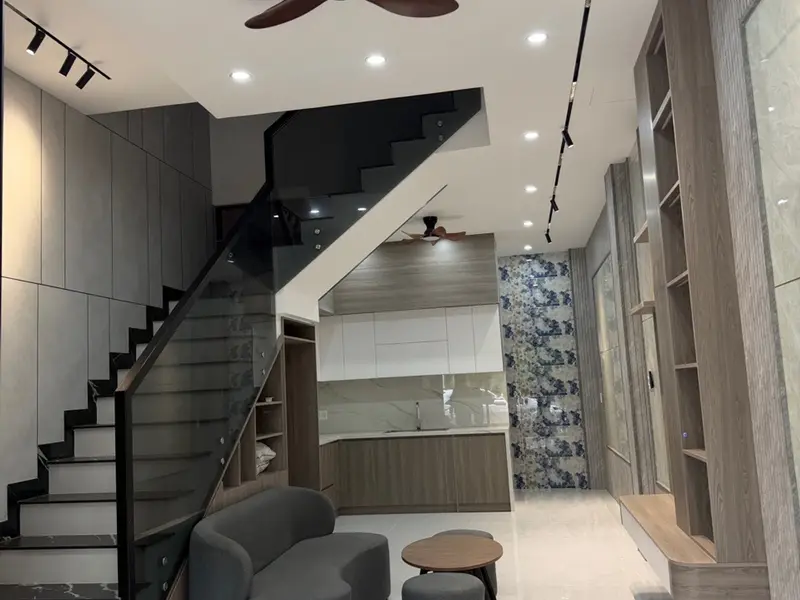 Nhà mới 4 tầng, đường lớn, tiện nghi đầy đủ chờ bạn về ở ngay... Bán nhà riêng tại Long Phước, Hồ Chí Minh 01