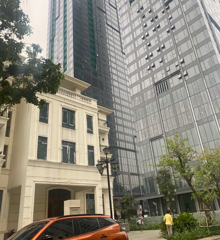 Biệt thự song lập lô góc 5 tầng hướng Đông Nam tại quận 1... Bán biệt thự, liền kề tại Sài Gòn, Hồ Chí Minh 01