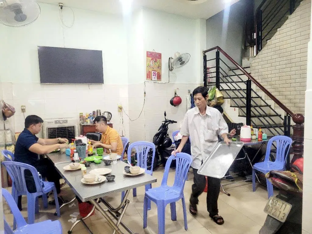 MẶT TIỀN ÚT TỊCH - HOÀNG VIỆT - P.TÂN SƠN NHẤT - TÂN BÌNH... Bán nhà mặt phố tại Tân Sơn Nhất, Hồ Chí Minh 01