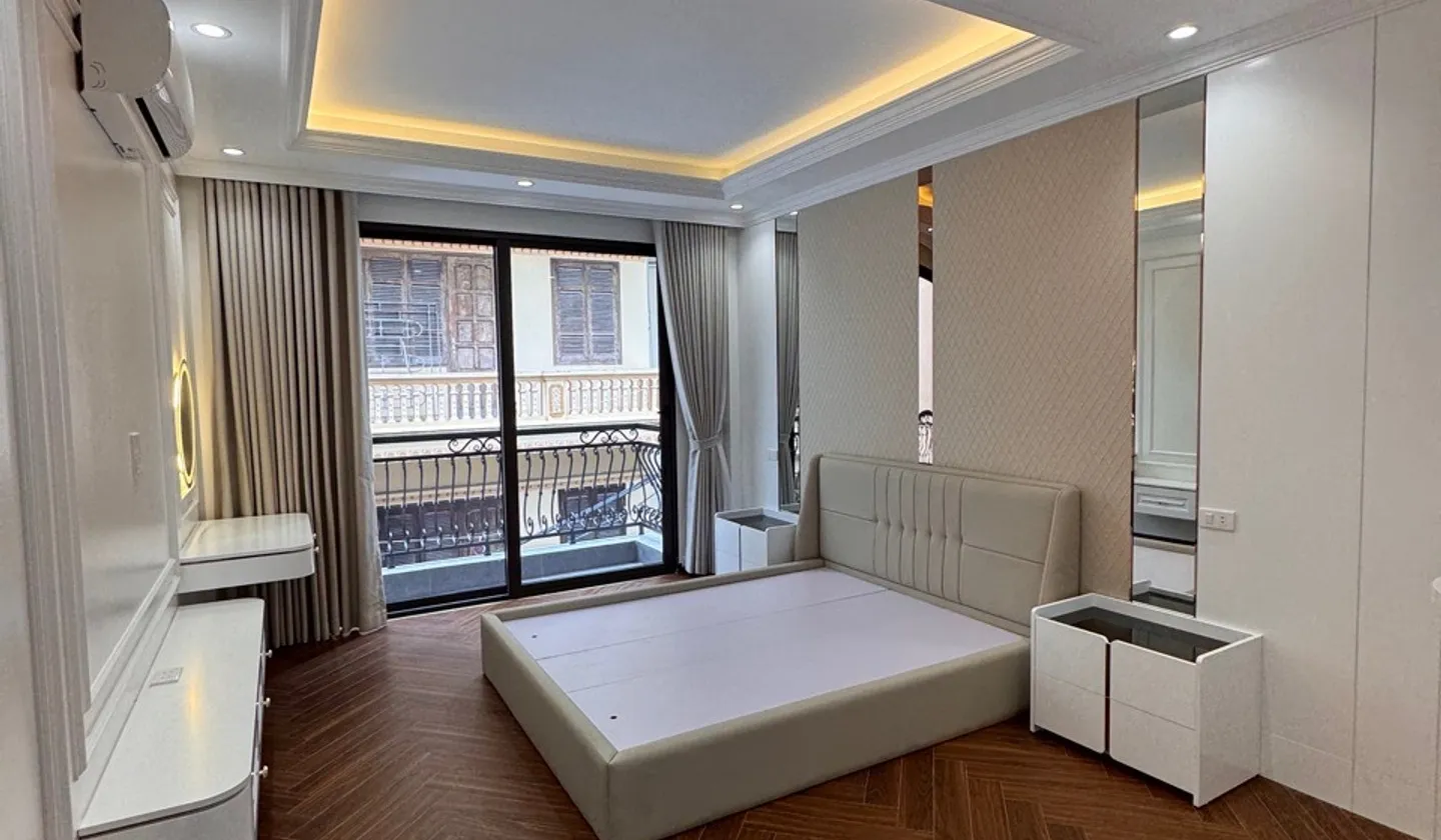 Bán nhà 6 tầng phố Giáp Bát, ngõ ô tô đỗ cửa, thang máy, nội thất cao cấp... Bán nhà riêng tại Tương Mai, Hà Nội 01