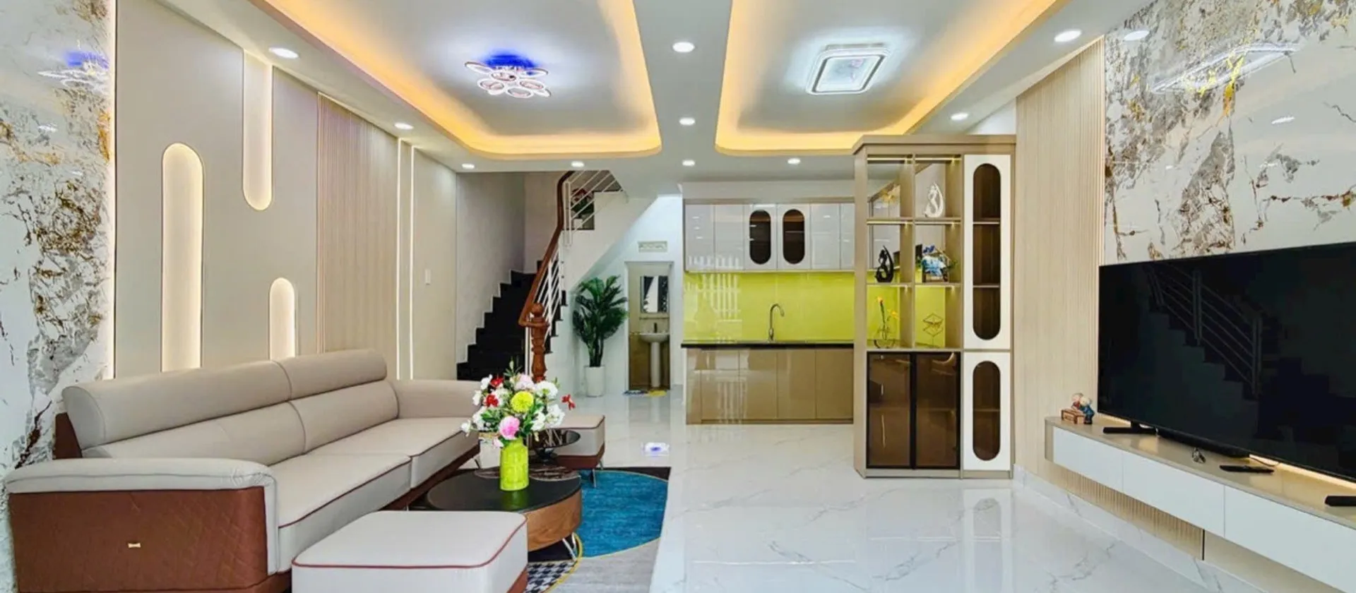 Xe hơi ngủ trong nhà 3 PN _ ngang 5m _ Ngay CV Làng Hoa... Bán nhà mặt phố tại Thông Tây Hội, Hồ Chí Minh 01