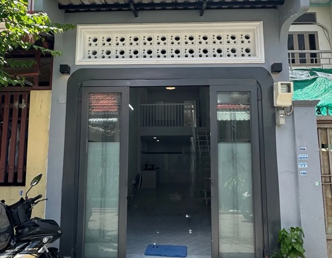 Cơ hội sở hữu nhà 2 tầng xinh xắn tại Xã Bà Điểm với giá cực tốt... Bán nhà riêng tại Bà Điểm, Hồ Chí Minh 01