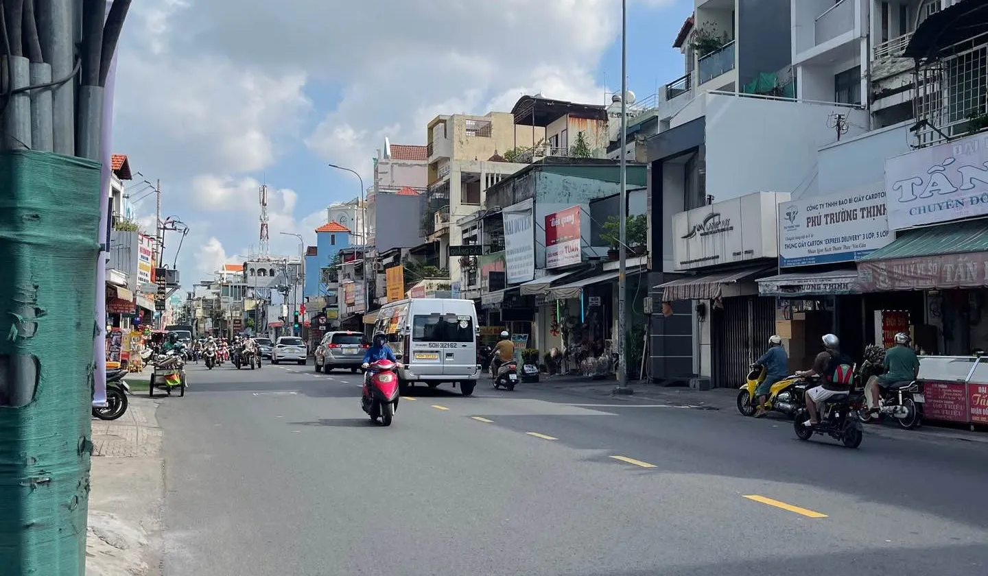 Bán nhà riêng 2 tầng 92m2 khu Lạc Long Quân giá tốt... Bán nhà riêng tại Bảy Hiền, Hồ Chí Minh 01
