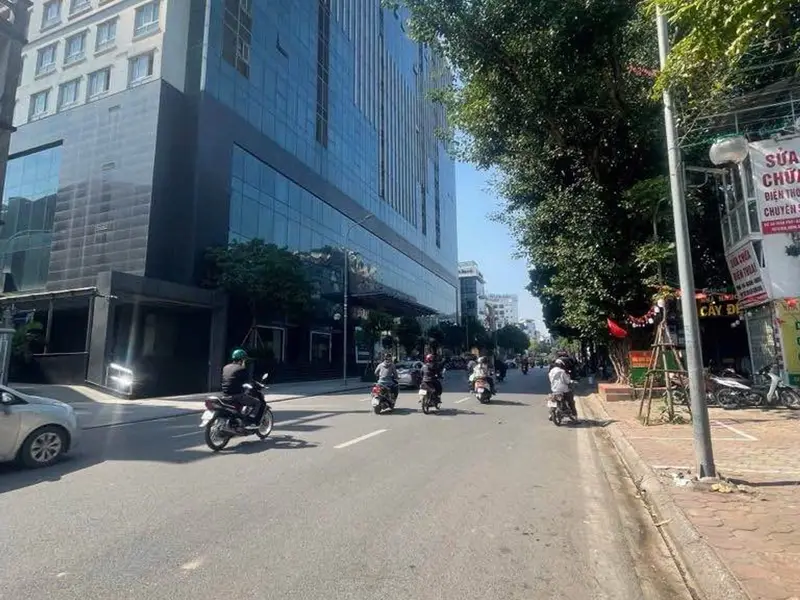 Nhà mặt phố - 222m² - Ba Đình, Hà Nội - 350 tỷ... Bán nhà mặt phố tại Ba Đình, Hà Nội 01