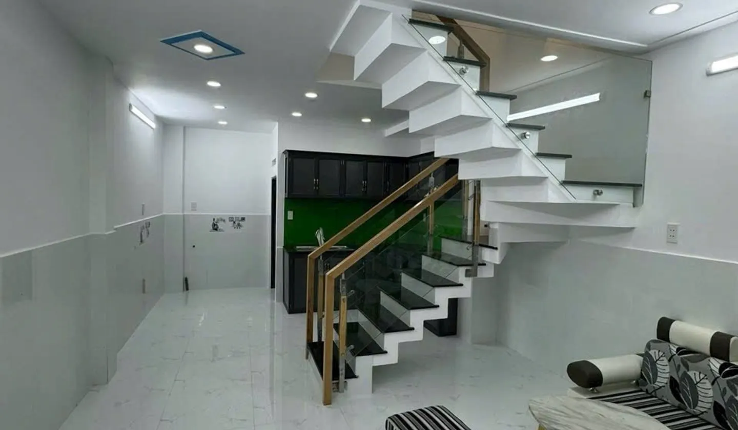 Nhà 2 tầng 2 phòng ngủ hướng Nam tại Bình Tân giá 4,1 tỷ... Bán nhà riêng tại Bình Trị Đông, Hồ Chí Minh 01