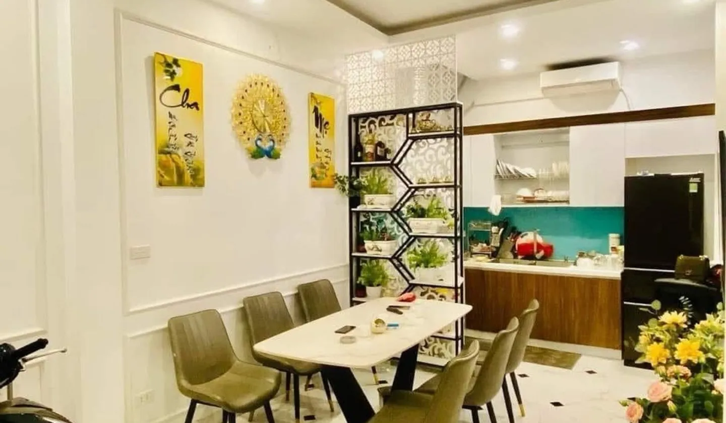 Nhà ngõ thông, tuyệt đẹp, tặng full nội thất, kinh doanh nhỏ cực kỳ hợp lý... Bán nhà riêng tại Văn Miếu - Quốc Tử Giám, Hà Nội 01