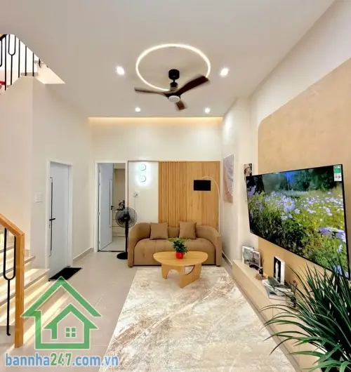 CHỈ 6,19 TỶ THƯƠNG LƯỢNG – NGANG HƠN 8M – NHÀ ĐẸP 2 TẦNG – TẶNG NỘI THẤT – XE HƠI ĐỖ CỬA - 3PN 2WC... Bán nhà riêng tại Bảy Hiền, Hồ Chí Minh 01