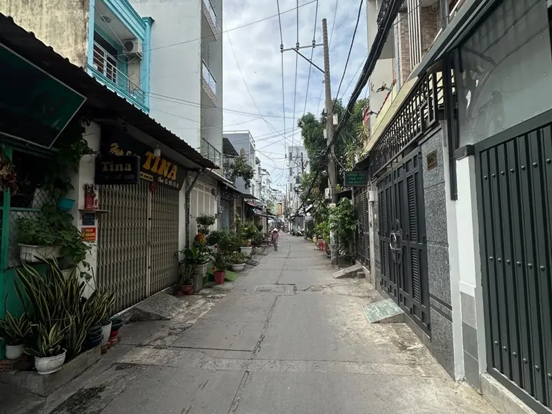 Nhà đẹp hẻm ô tô trung tâm, giá mê ly... Bán nhà riêng tại Tân Phú, Hồ Chí Minh 01