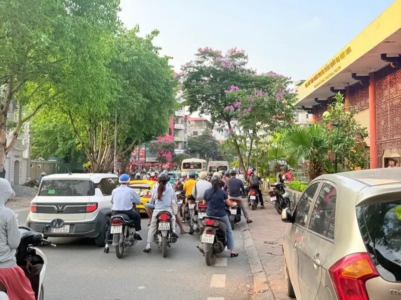 Bán nhà riêng tại Giang Văn Minh, Ba Đình, mặt tiền rộng với 2 phòng ngủ... Bán nhà riêng tại Ngọc Hà, Hà Nội 01
