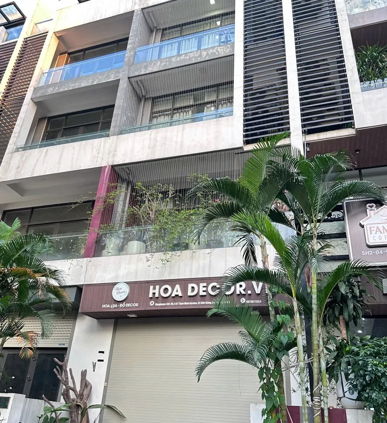 Bán nhà mặt phố tại khu đô thị Bình Minh Garden, Đức Giang 94.6 m2... Bán nhà mặt phố tại Bồ Đề, Hà Nội 01